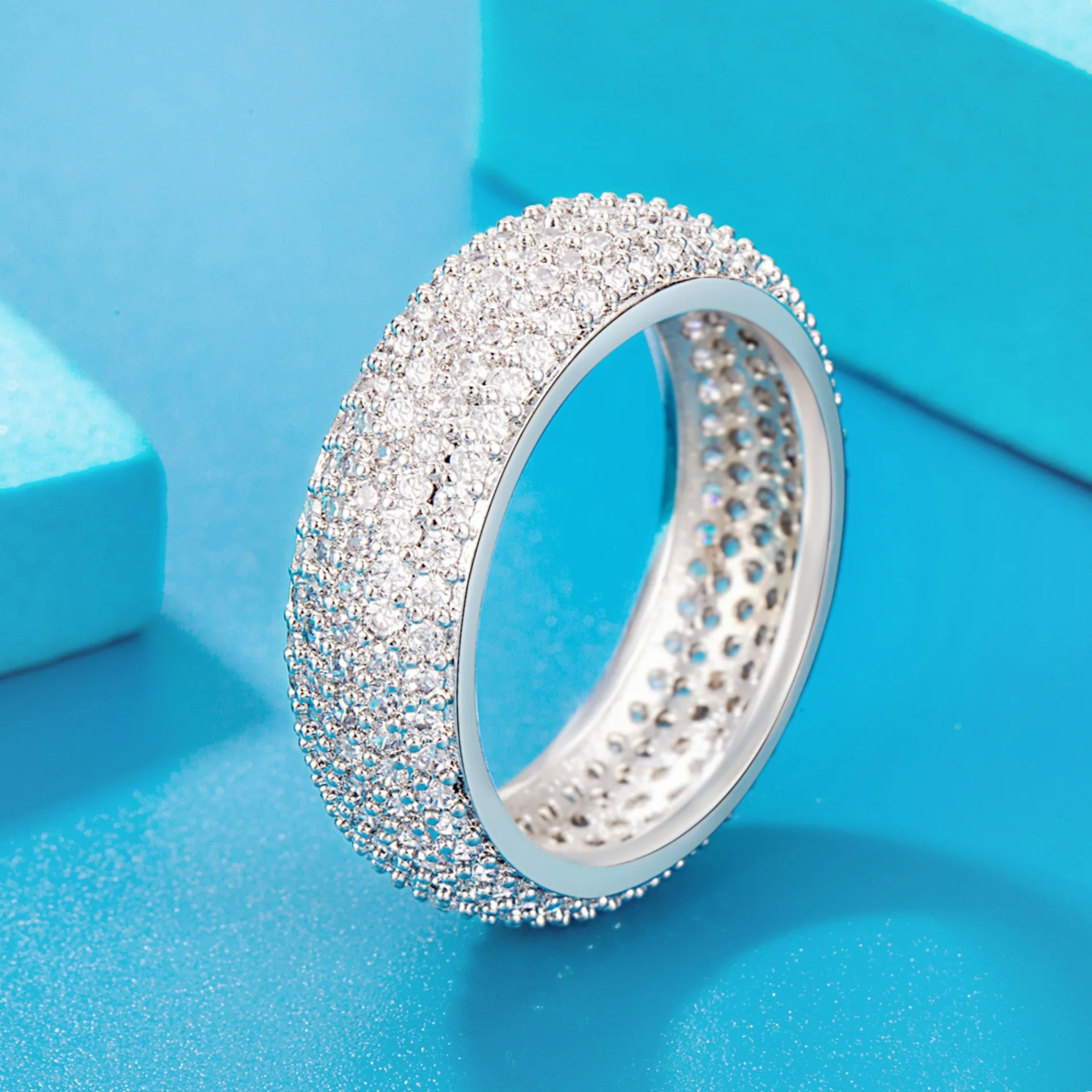 925 Sterling Silver Plated 18K Gold Diamond Ring Fashionable Decorative Dazzling Circular Ring
