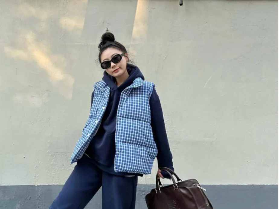 

Vests Waistcoats Thick Womens Waistcoat For Woman 2025 Autumn Lambswool Draped Epaulets Fringed Cottagecore Academia Campus Sexy