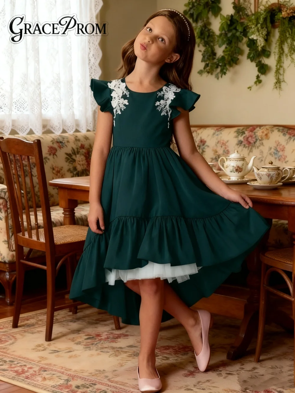 

Classic Sleeveless Girl Dress Girl Stage Show Dress Girl Princess Dress 2026 Cute Appliqué A-Line Floor-Length Party Gown