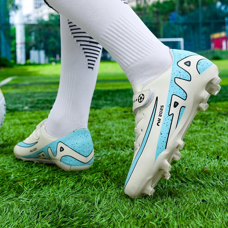 

2025Новые футбольные бутсы, детские футбольные бутсы с крючками TF/AG для мальчиков, кроссовки, легкие быстрые футбольные кроссовки, детские chuteiras de Campo