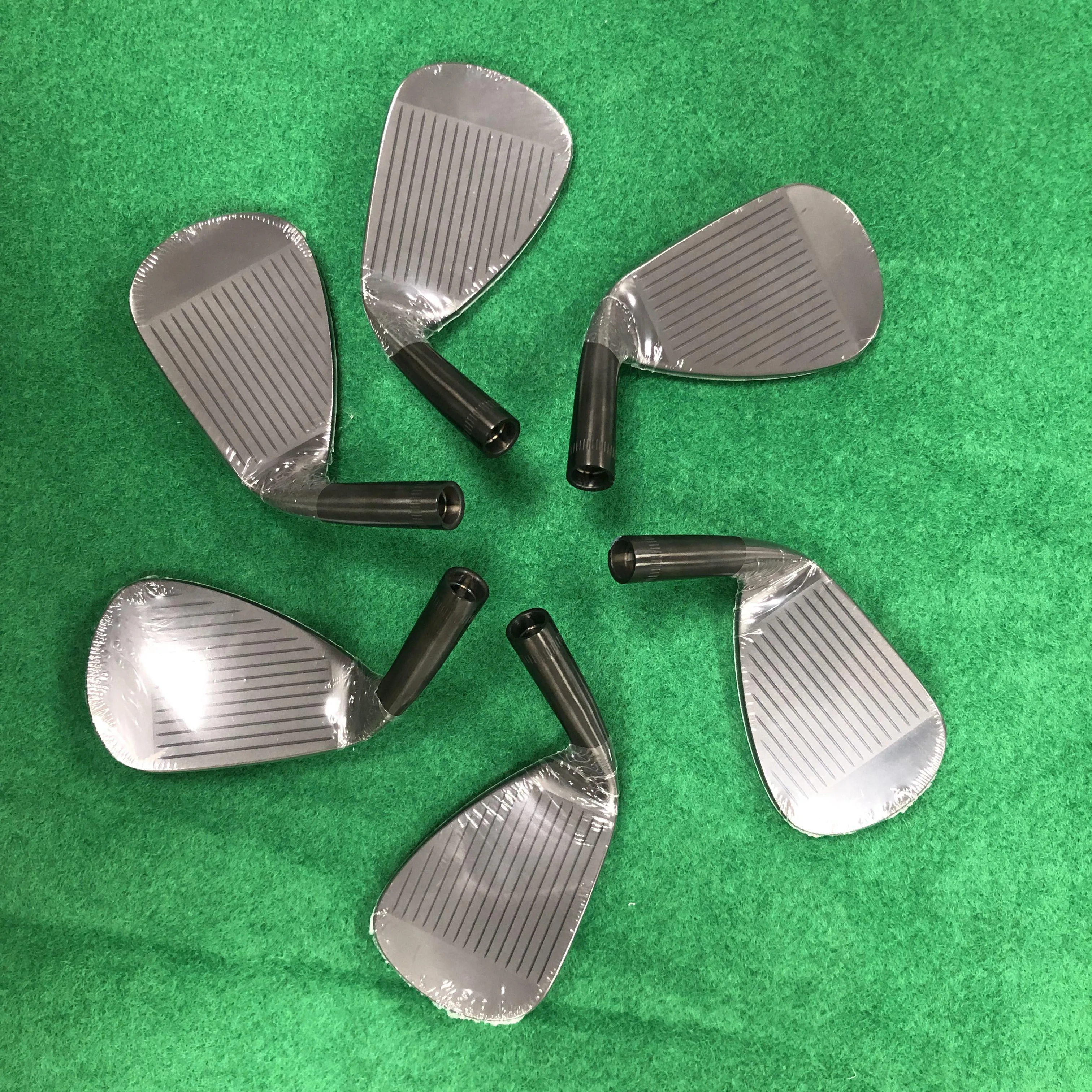 

Brand New Golf Wedges Black JAWS RAW Wedges 50 52 54 56 58 60 Degree With Steel Shaft Including Head cover Free Shipping