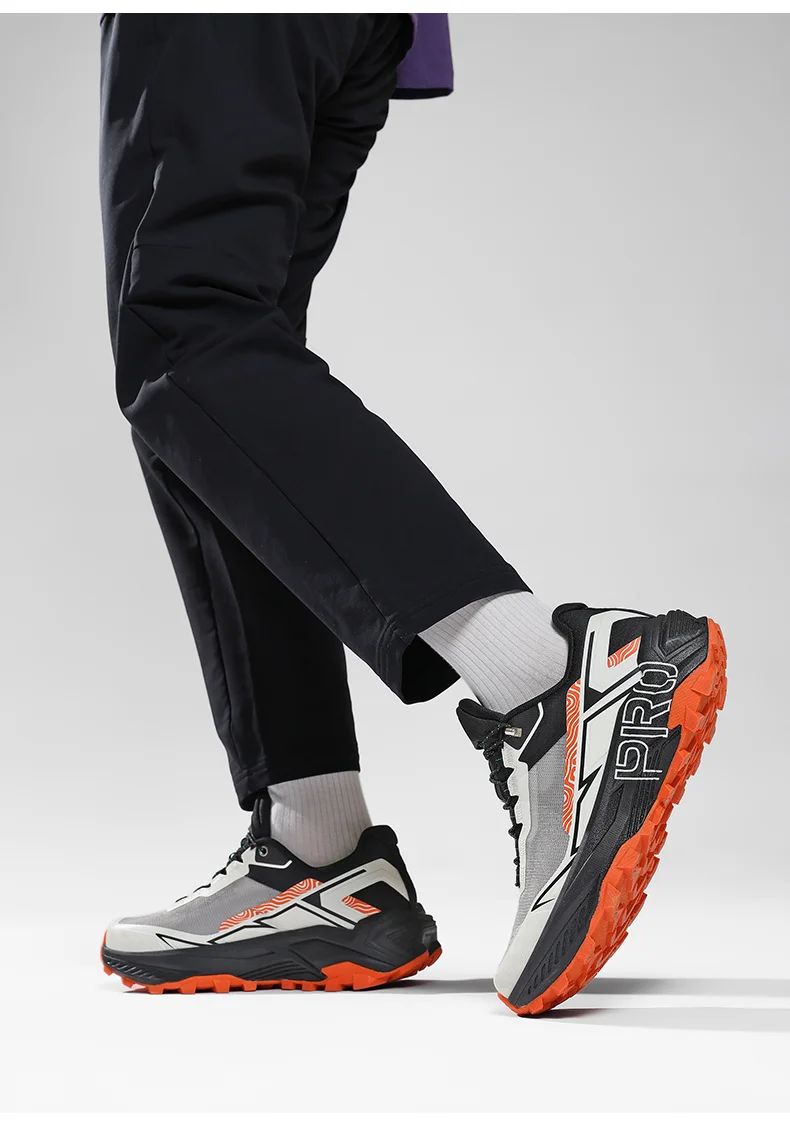 2025 new track and field jogging shoes professional running shoes training speed jump men's and women's sports shoes