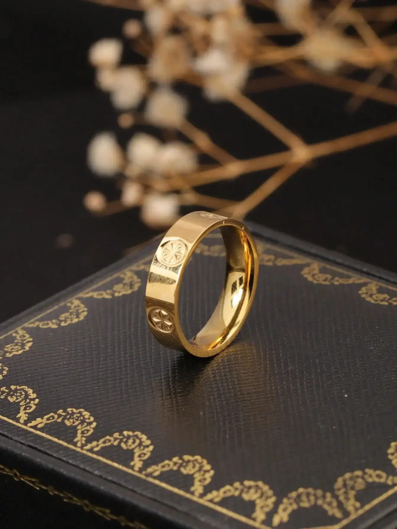 

1pc 18K Gold-Color Titanium Steel Cross Pattern Diamond Texture Ring, Simple Fashion Versatile, Suitable For Women's Daily Wear