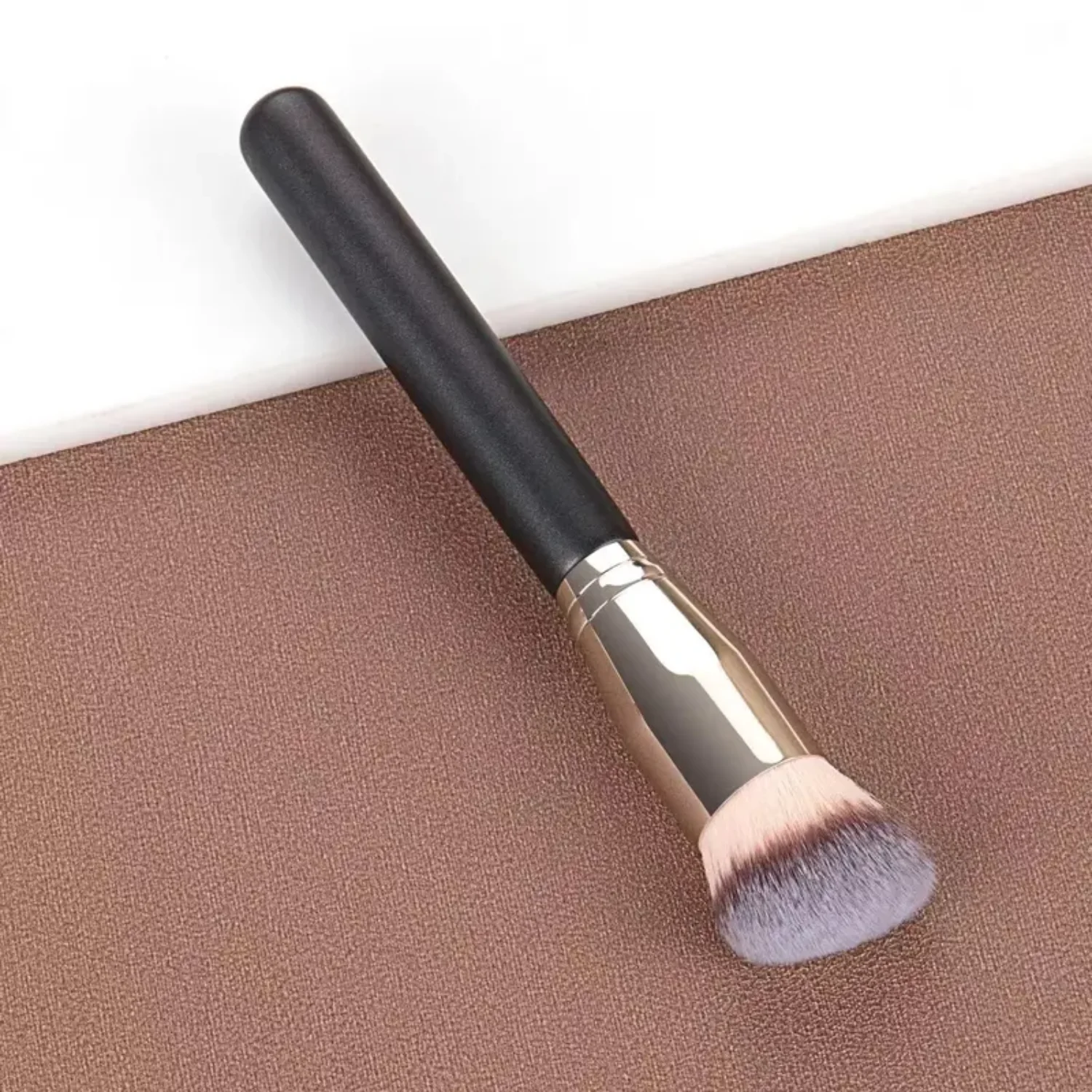 Makeup Brushes Premium Flat Top Foundation Brush - Top Quality Synthetic Concealer Brushes for Flawless Application Mirror Bag