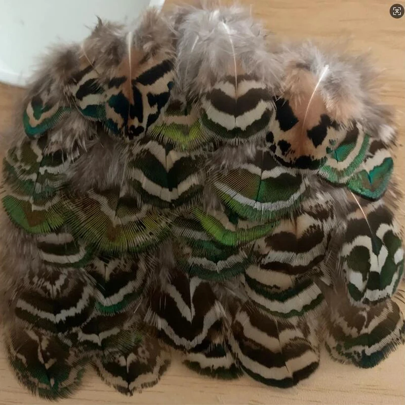 

Peacock Feather! 100PCS/LOT 4-7CM Length Varigated & MOTTLED PEACOCK BODY PLUMAGE FEATHERS
