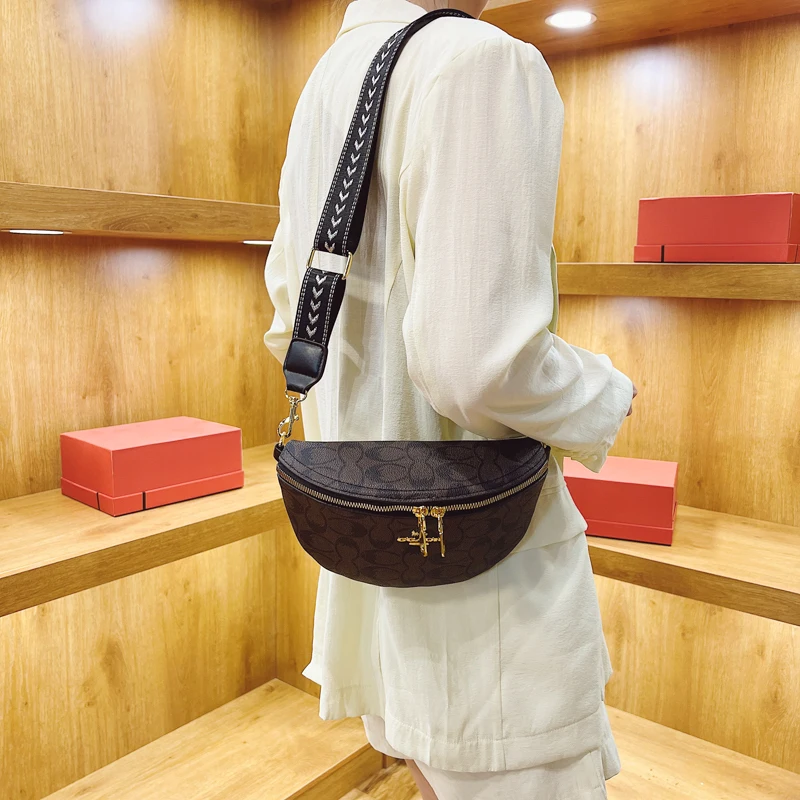 

Ladies Luxury Shoulder Bag Designer Top Quality Leather With Elegant Charm