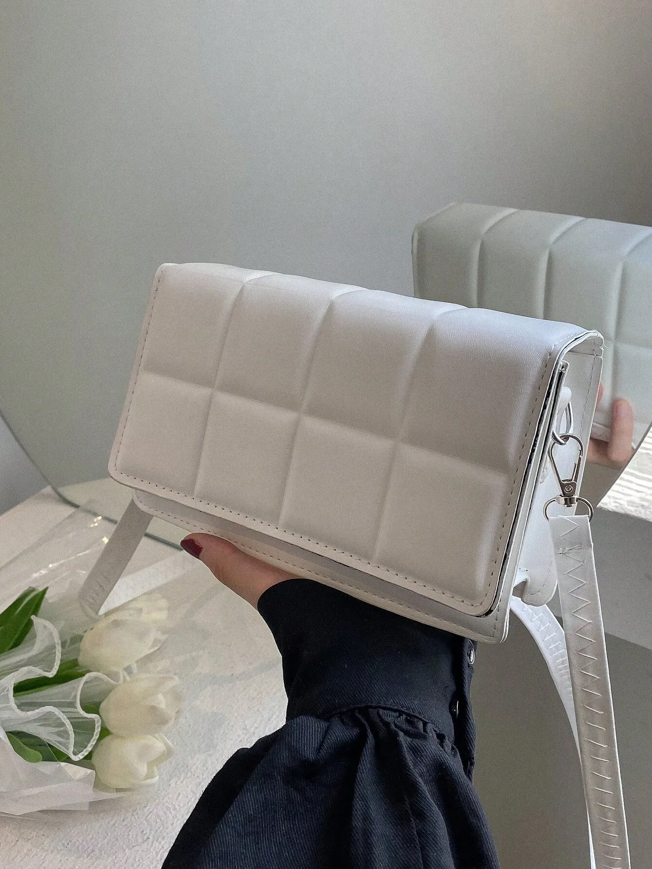 Fashionable Minimalist Mini Checkered Shoulder Bag