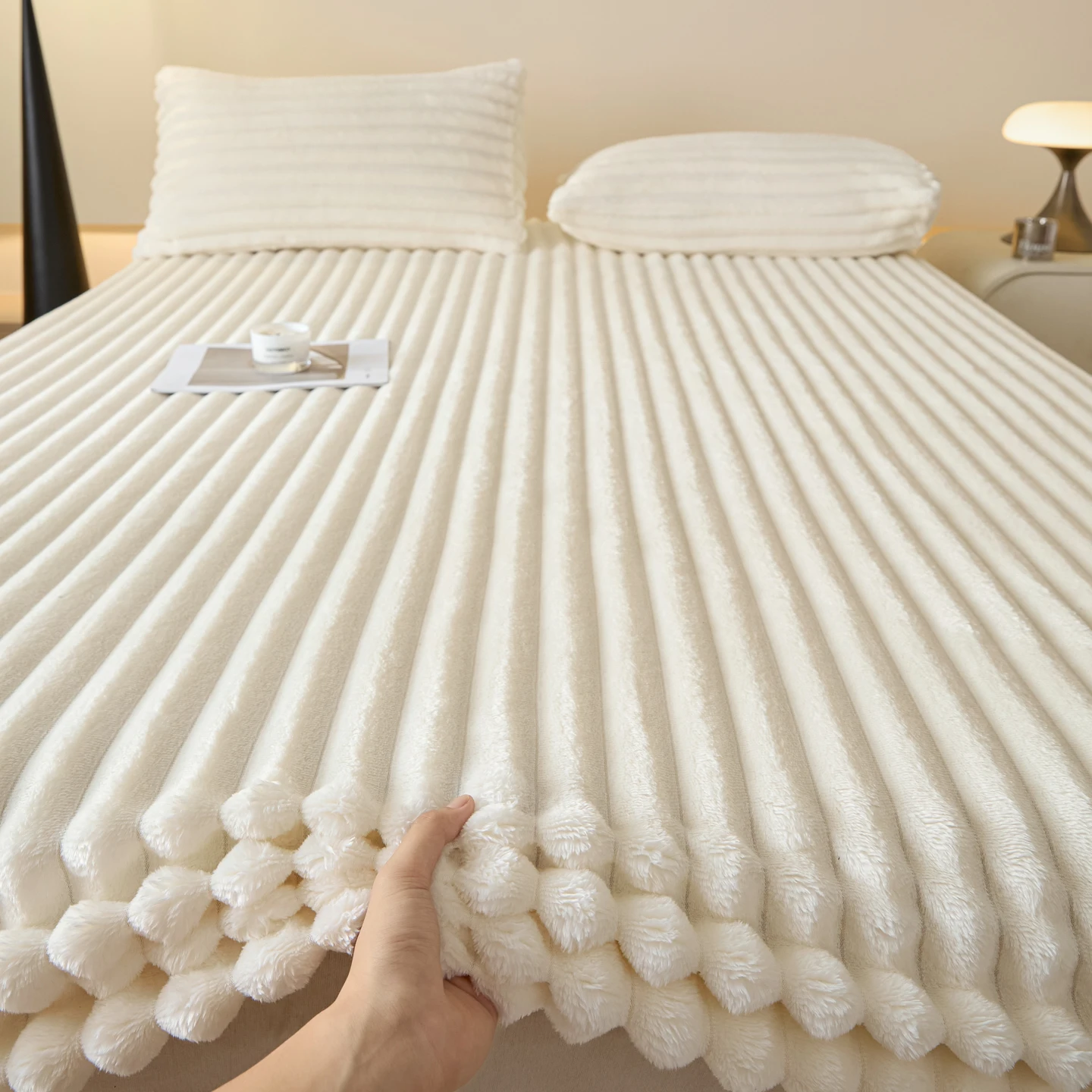 Bonenjoy Warm Bedsheet Plush Fitted Sheet Plain Color Bed Linen Adults Kids Room Soft Bed Cover roupa de cama (No Pillowcase)
