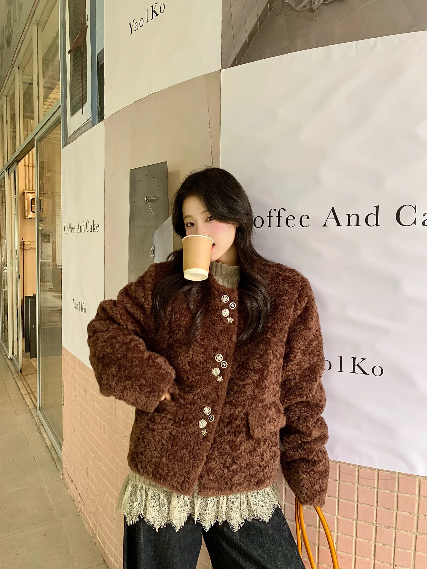 

Женская зимняя теплая куртка из овечьей шерсти и хлопка, кофейного цвета, в стиле ретро, утепленное хлопковое пальто, верхняя одежда для повседневной носки, из полиэфирного волокна