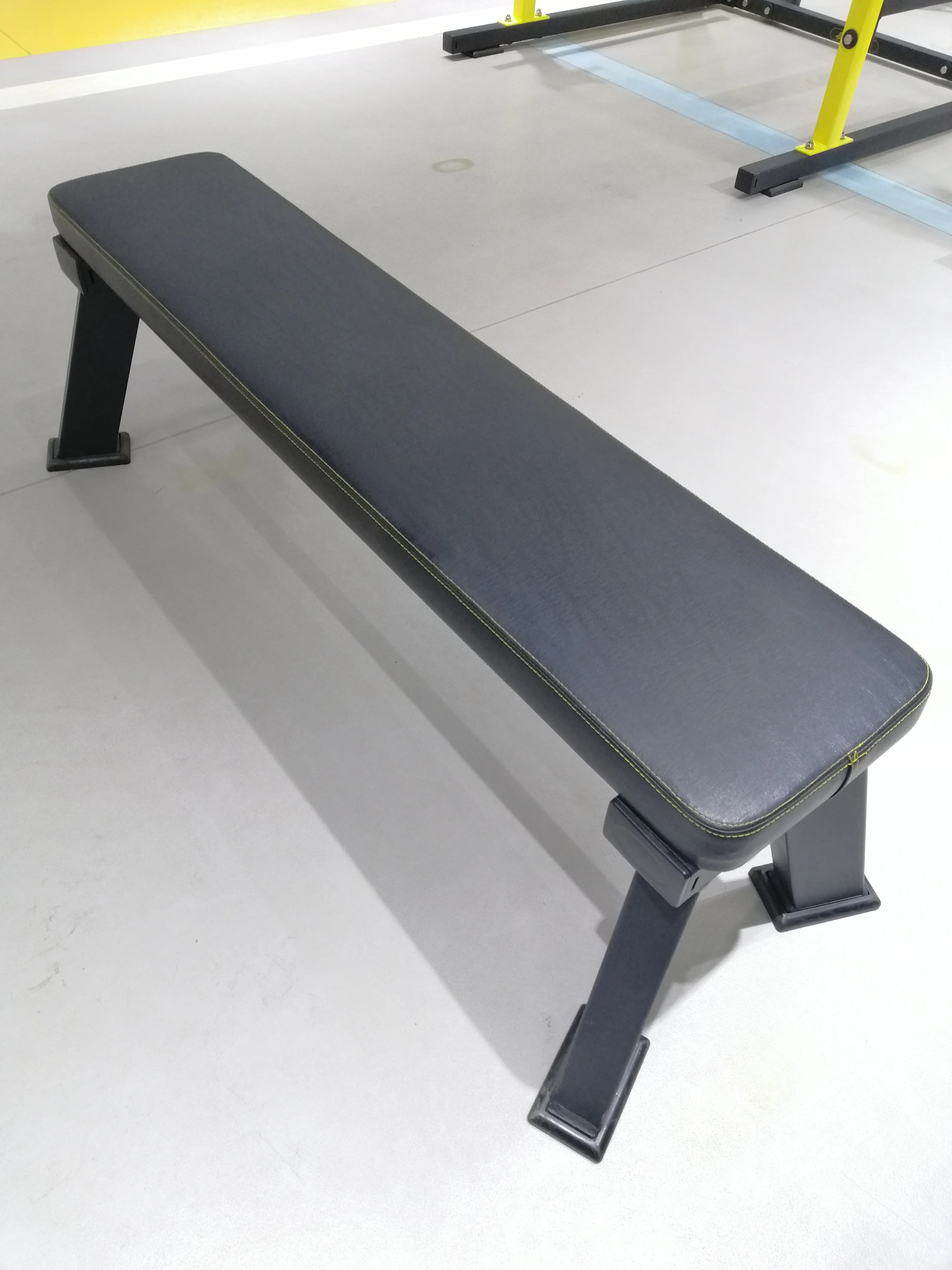 Banco plano duradero profesional HB28 del gimnasio del peso del equipo de la aptitud de la fuerza