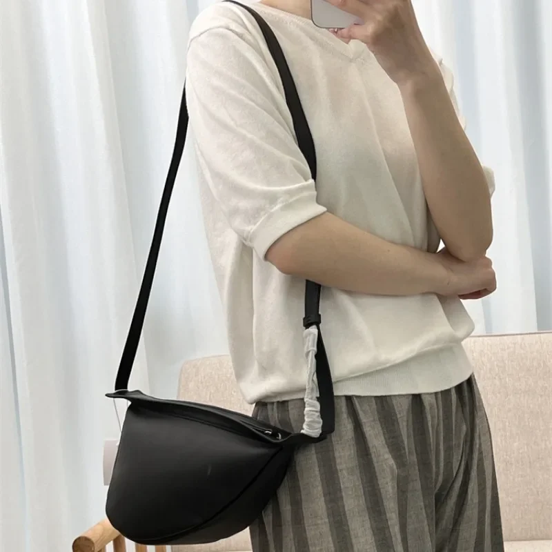 High-end Niche Fashion Retro First-layer Cowhide Shoulder Crossbody Bag Commuter Versatile Banana Bag