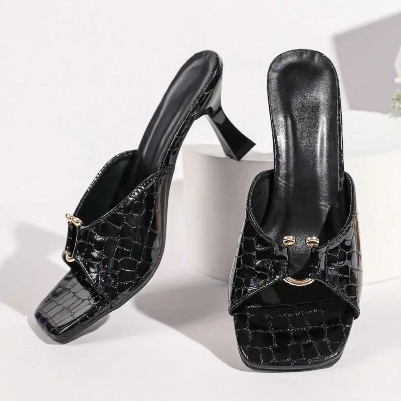 Summer New Fashion Versatile Open-Toe Chunky Heel Sandals Square Toe Slim Heel Stylish Women's Slippers with Wide Sizes 2026 view 3