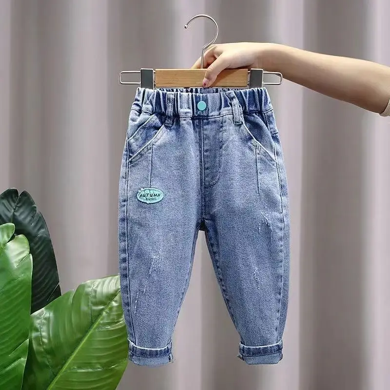 Pantaloni da bambino per bambini primavera e autunno 2023 nuova versione coreana pantaloni Jeans elastici Ultra morbidi per bambini