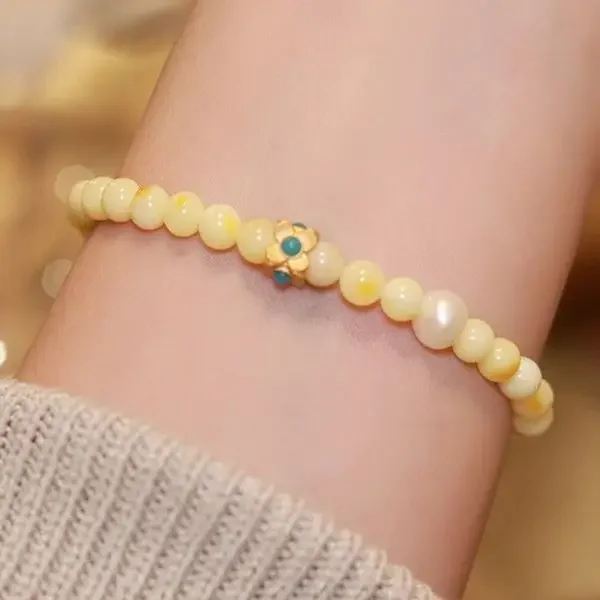 

Picking Flowers Busy Natural Beeswax Bracelet Women's True White Nectar with Turquoise Small Round Beads HandString Niche Design