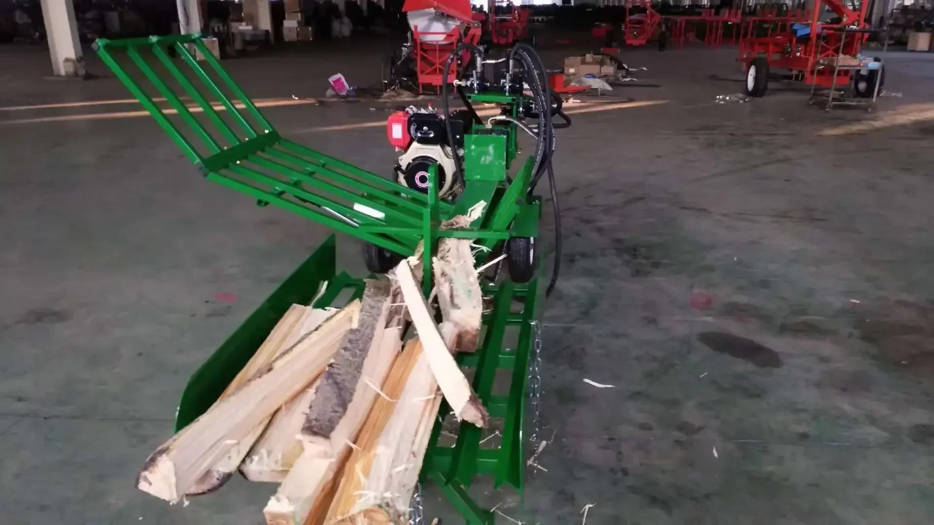 50 Tons Agricultural Machinery 15HP Engine Firewood Processor Log Distributor