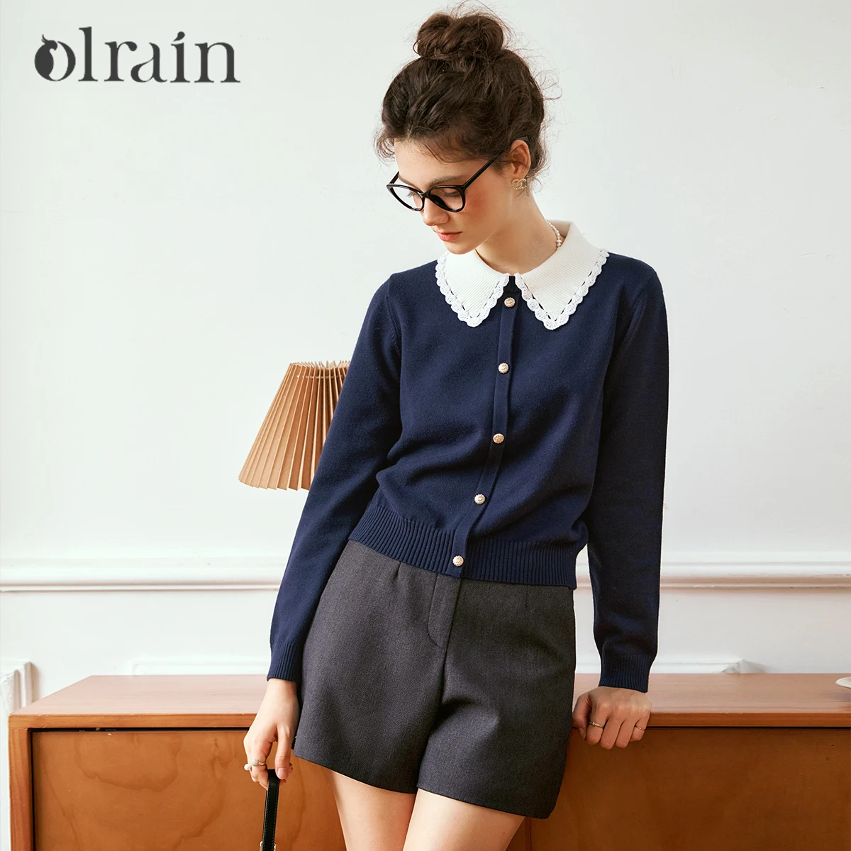 OLrain المرأة تريكو البلوز 2025 الخريف الفرنسية المتناقضة اللون محبوك سترة الصلبة موضة عادية قصيرة البلوز N56QZ86538