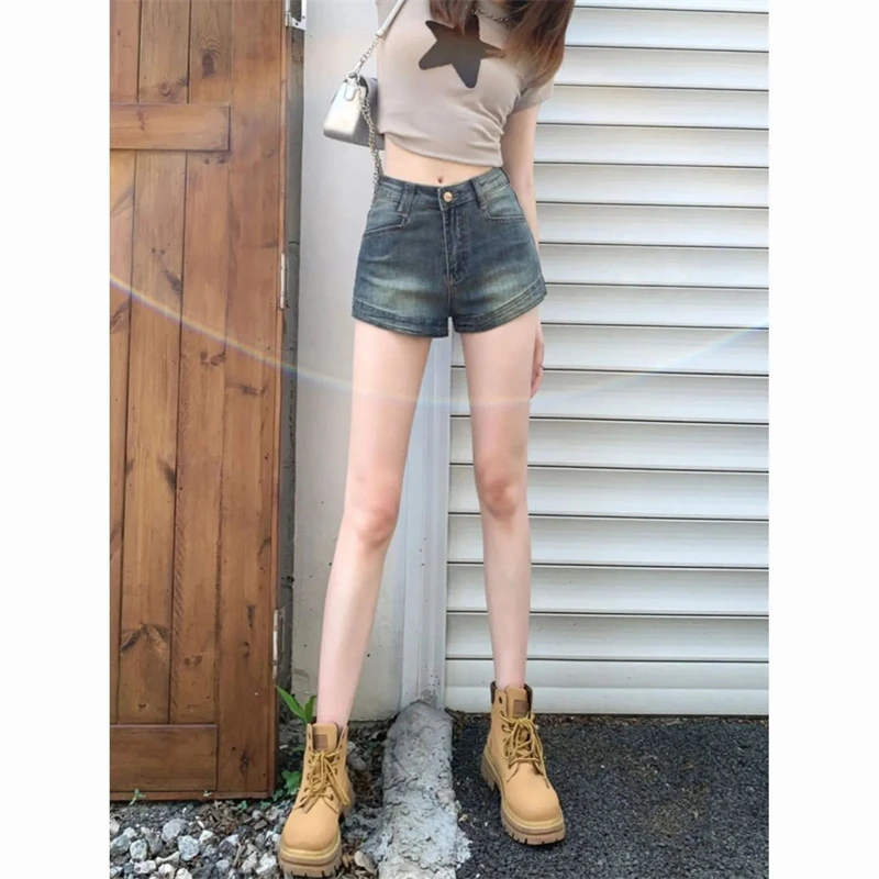 Thin section tight spicy denim shortsfemale 2024 summer Korean version of high-waisted small thin A-line package hip hottrousers