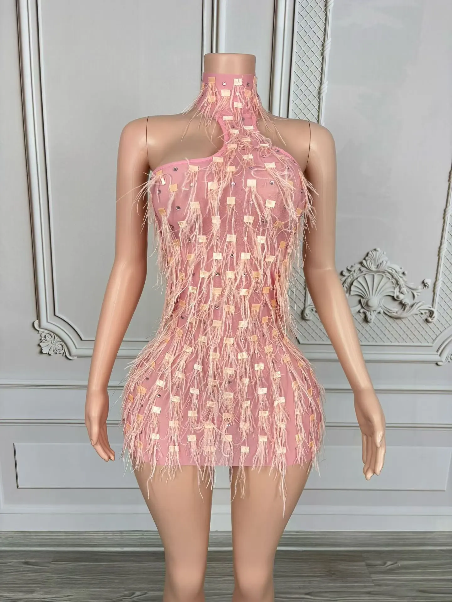 Vestido corto rosa con lentejuelas brillantes y plumas para mujer, traje picante para chica, traje de fiesta para celebración y club nocturno, vestido Bandage para sesión de fotos