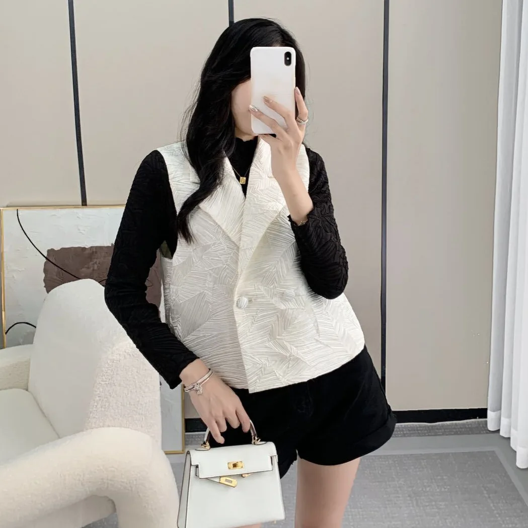 Pleats Pleated Vest Commuter 2024 Fall New Pleated Fashion Sleeveless Versatile Jacquard Casual Top Small Undershirt Clothing