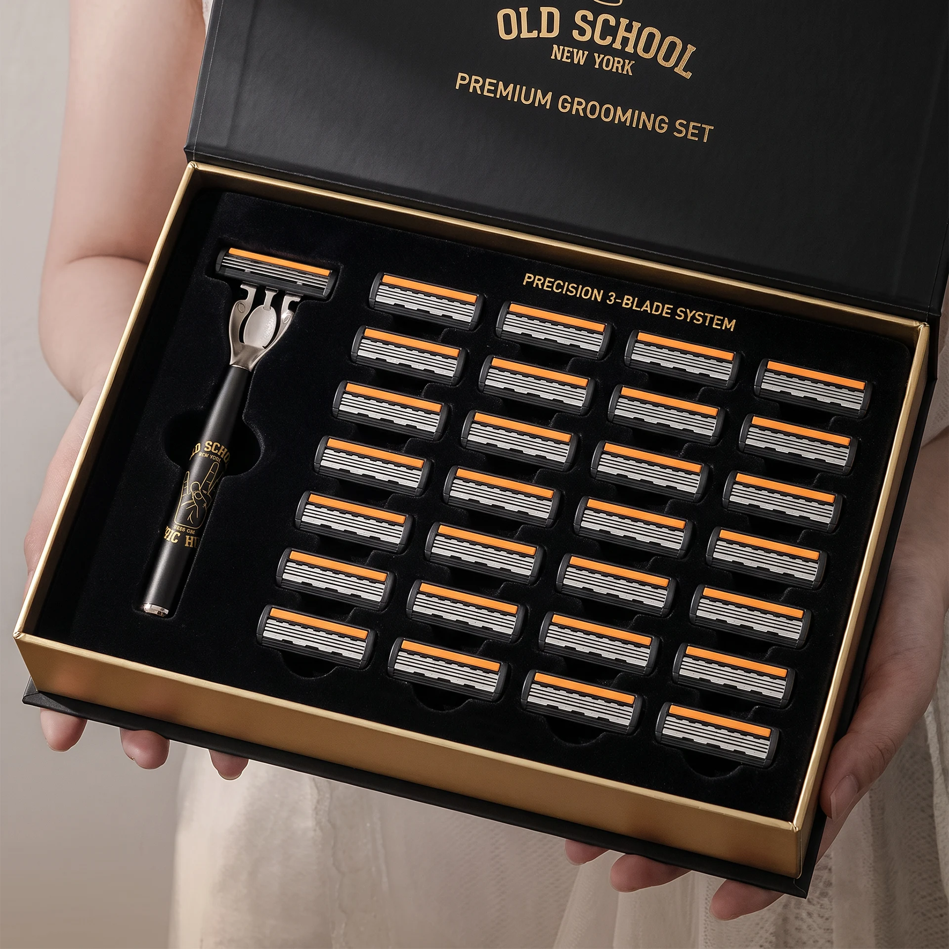 Men's Manual Razor 3-Layer Precision Blade System Replaceable Refills, Long-term Use, Men & Women Suitable Great Gift Idea