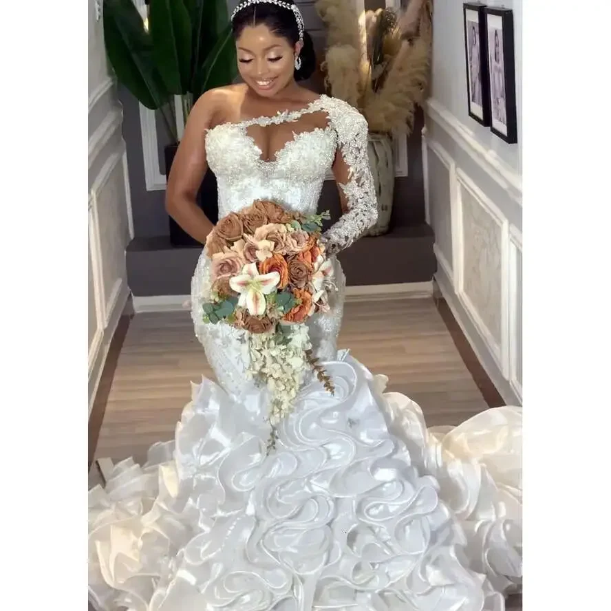 Customized Arabic Plus Size Mermaid White Wedding Dress For Bride Lace Beaded Tiers Organza Bridal Gowns Dresses