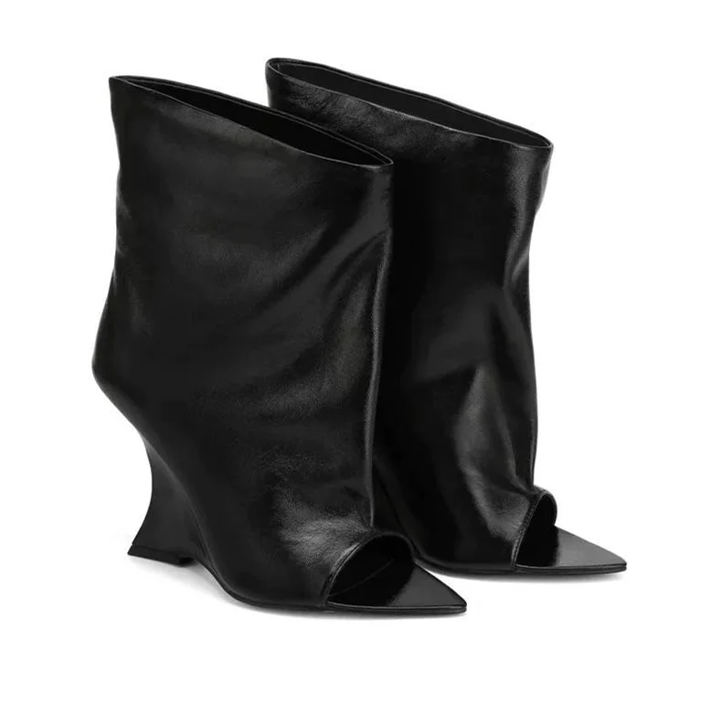 الربيع والصيف جديد فم السمكة المنحدر عالية الكعب المرأة المفتوحة مسننة أحذية قصيرة، أحذية باردة الموضة وأشار المألوف