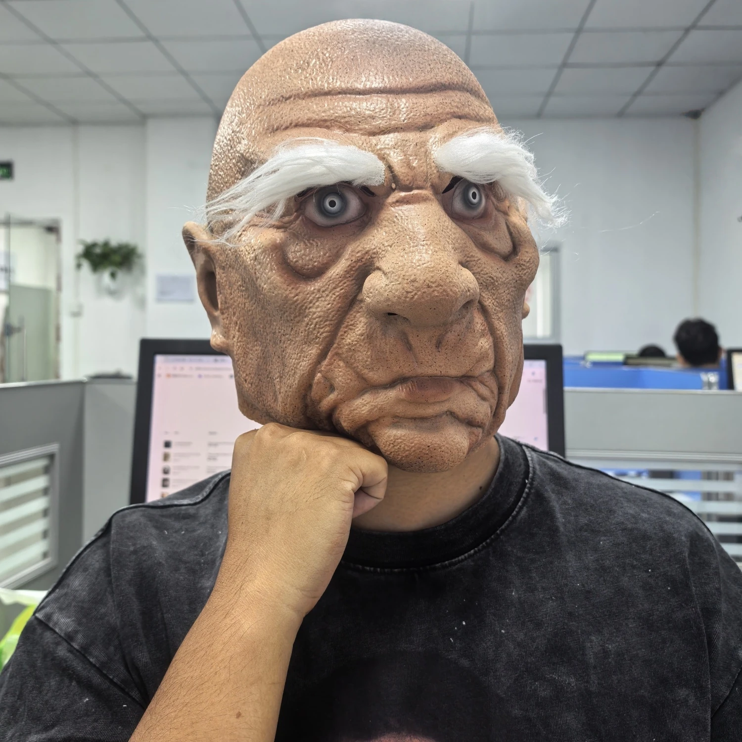 Máscara de hombre mayor de goma realista con ceja blanca, accesorio de cabeza completa enojada para disfraz de fiesta de Halloween