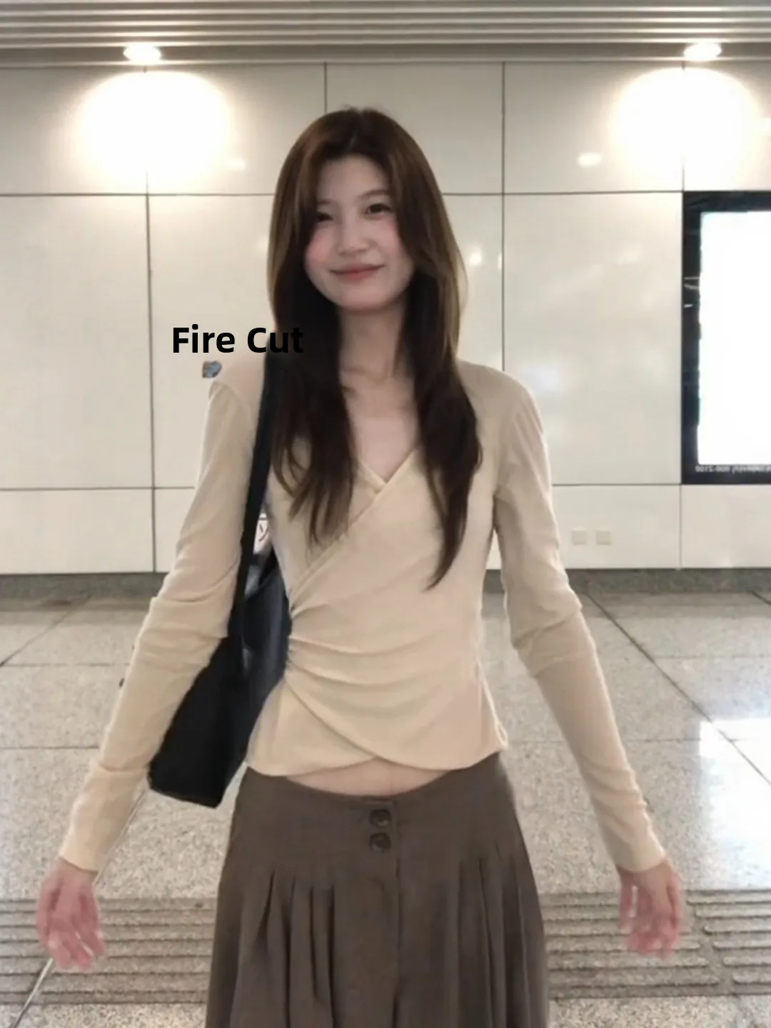 レディース長袖Tシャツ Vネック ノットウエスト スリムフィット ベースシャツ フレンチスタイル コットンポリエステル混紡 秋の新デザイン 1