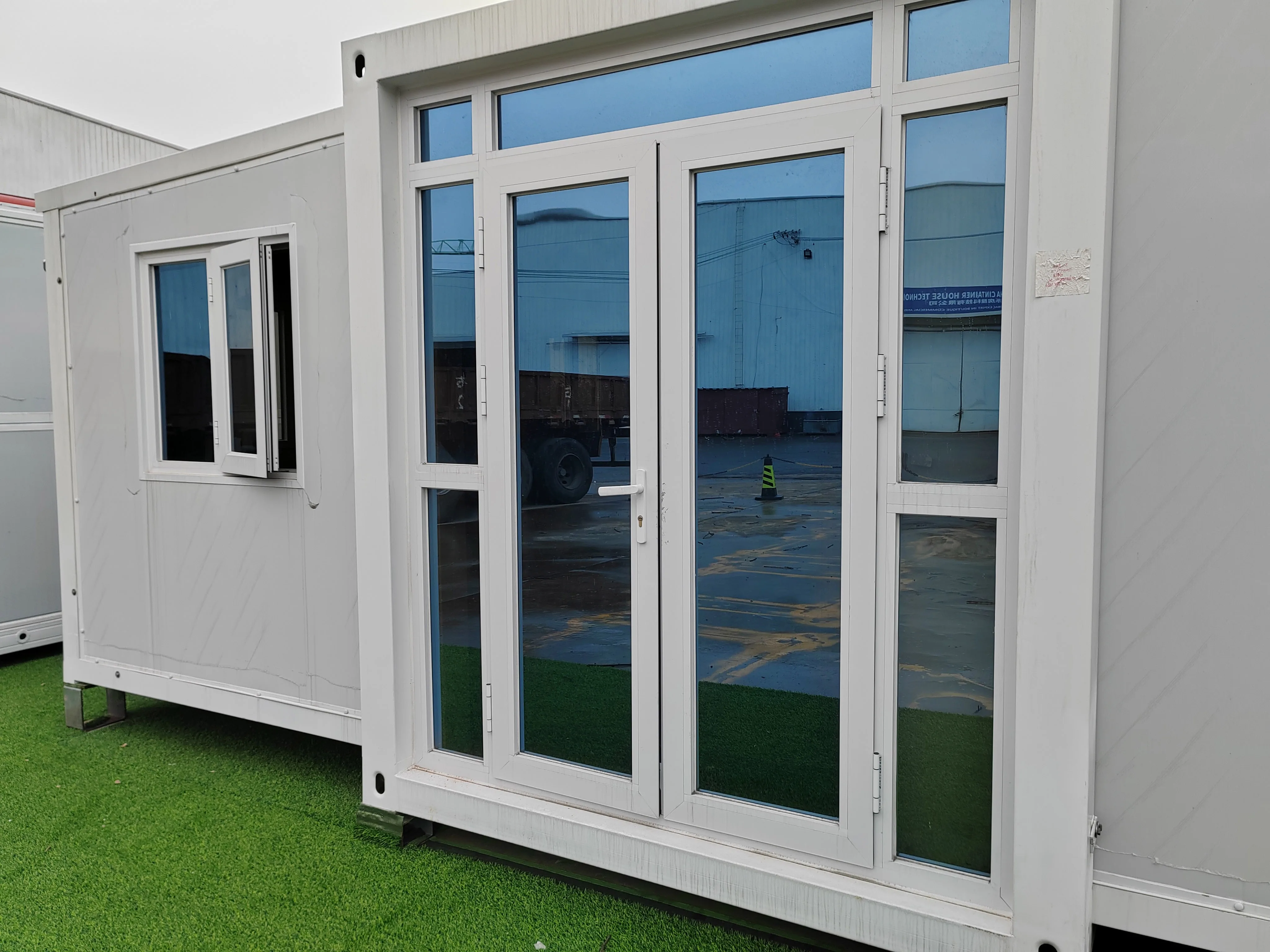 Estrutura pré-fabricada de dois quartos de casa de contêiner expansível robusta com entrega rápida e fácil instalação