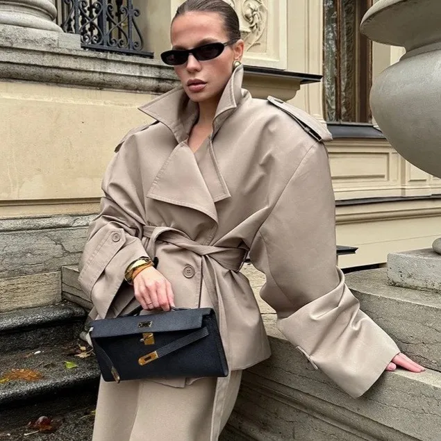 Loose Fit Notched Lapel Coat Elegant with Lightweight Composite Construction Mid Length Raglan Sleeve Pullover Women Autumn Coat
