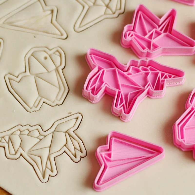 Creative Paper Crane Baking Mold Origami Paper Airplane Unicorn Paper Crane Cookie Embosser Mold Plastic Fondant Biscuit Cutter