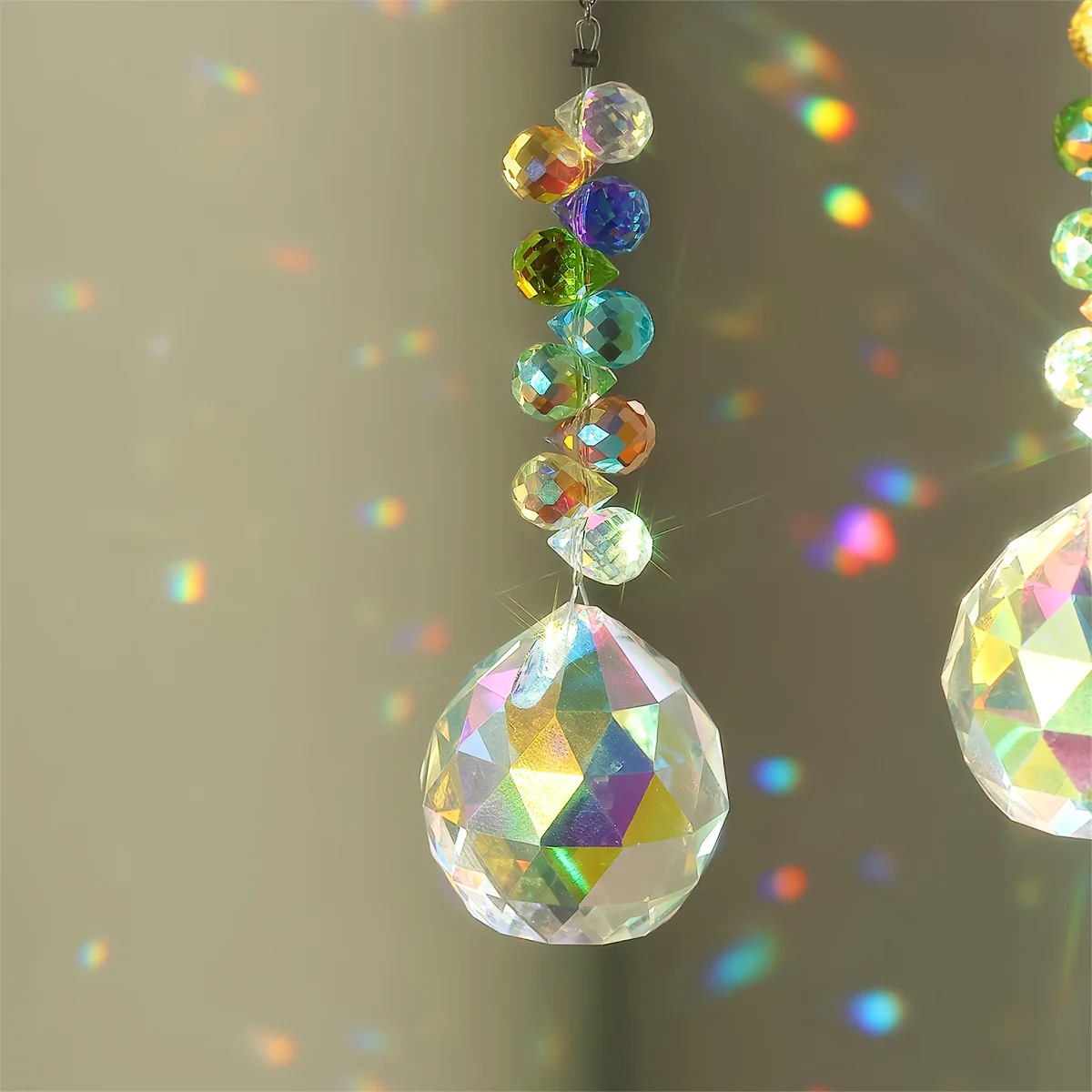 1Pc Crystal Hanging Ornament, Strawberry Bead Crystal Ball Hanging Ornament, Prism Sun Catcher, Home Decoration, Outdoor Gardening Hanging Decoration, Crystal Prism, Car Rearview Mirror Hanging Ornament, Suitable for Christmas, Halloween, Thanksgiving, Valentine's Day, Birthday Gifts, Wedding Party Decoration.