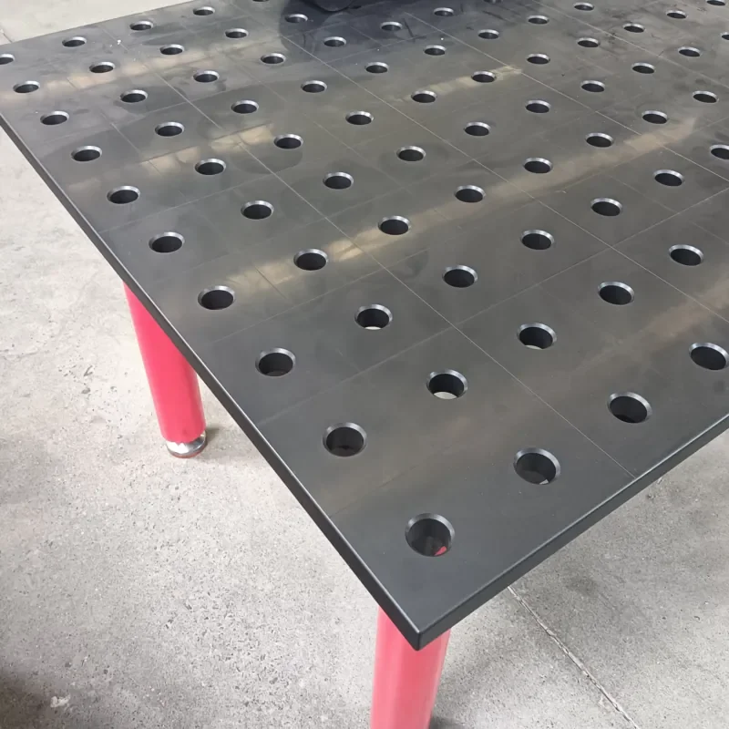 

China New 3D Welding Table Platform HT300 Cast Iron Customizable Size for Precision Welding Pieces