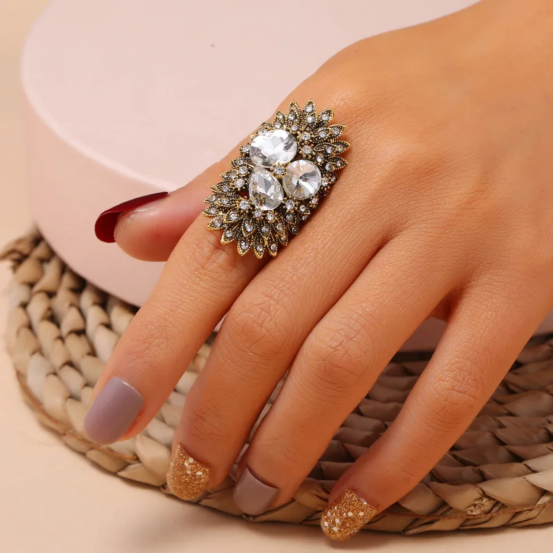 Exaggerated Geometr…