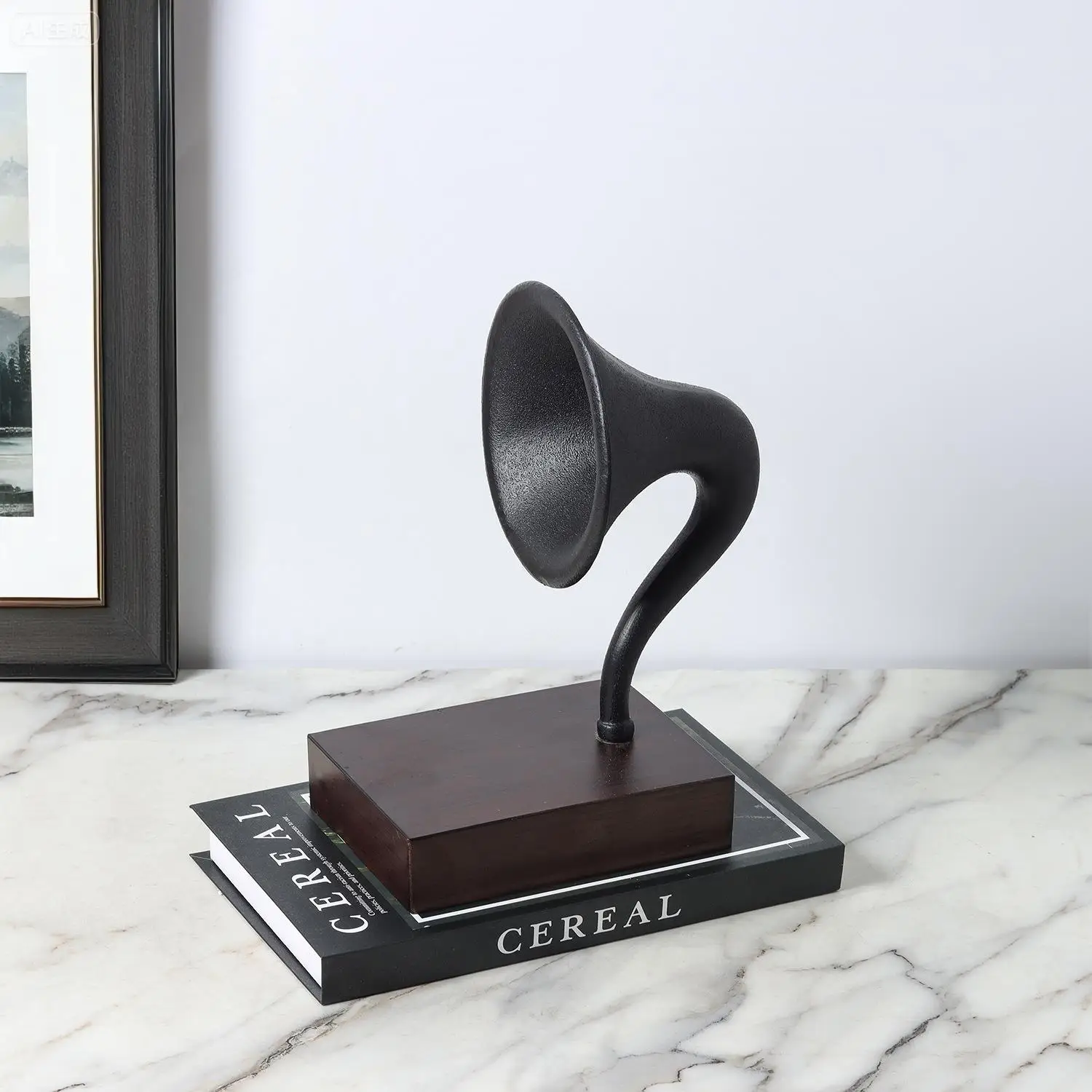 Modern Minimalist Antique-style Phonograph Figurine. TV Cabinet Niche Decoration. Study Bookshelf Furnishing Soft Decoration