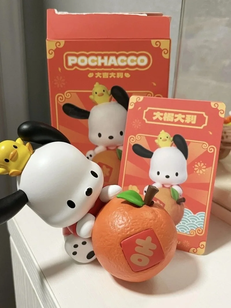 Sanrio Pochacco przytulić pomarańczową figurę Kawaii Pochacco figurka Anime kolekcja Model z pcv posąg lalki upominki świąteczne