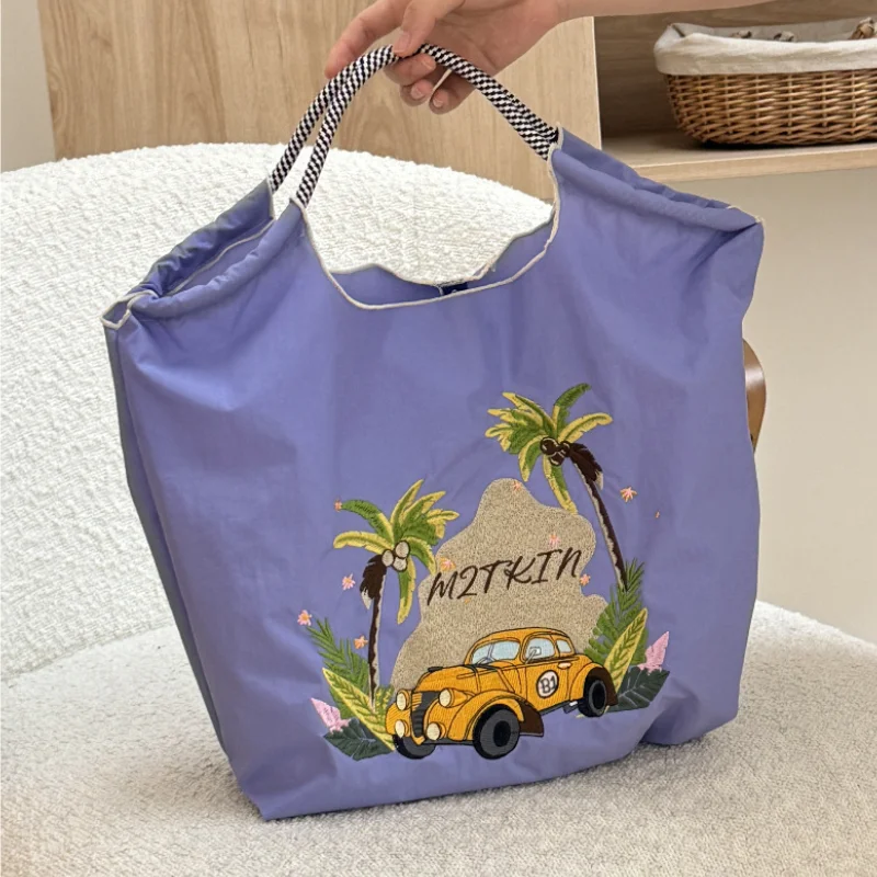 

Lightweight Waterproof Car Embroidery Bag Niche High-End Nylon Drawstring Handle Tote Bag