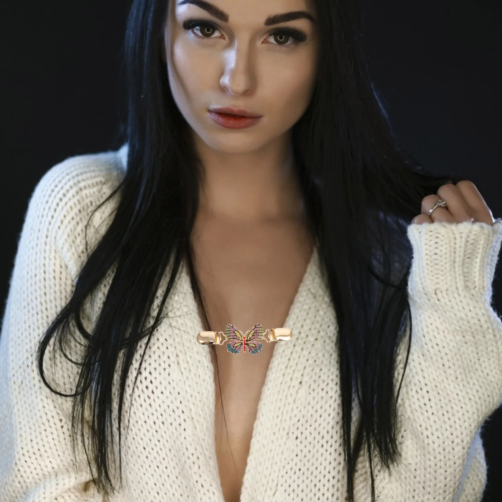 

Retro Butterflies Sweater Shawl Clip Alloy Clothing Accessory For Women Silk Scarf Clasp Cardigan Pin Brooch Decor