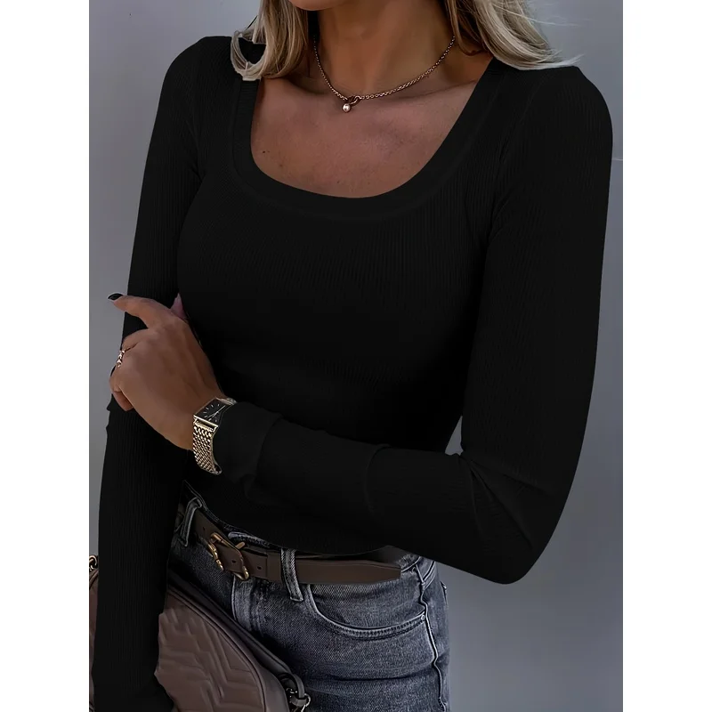 Slim-fit Crewneck Long-sleeve T-shirt, a Stylish Crewneck Base Layer. Create an Elegant Look, a Versatile Essential for Endless