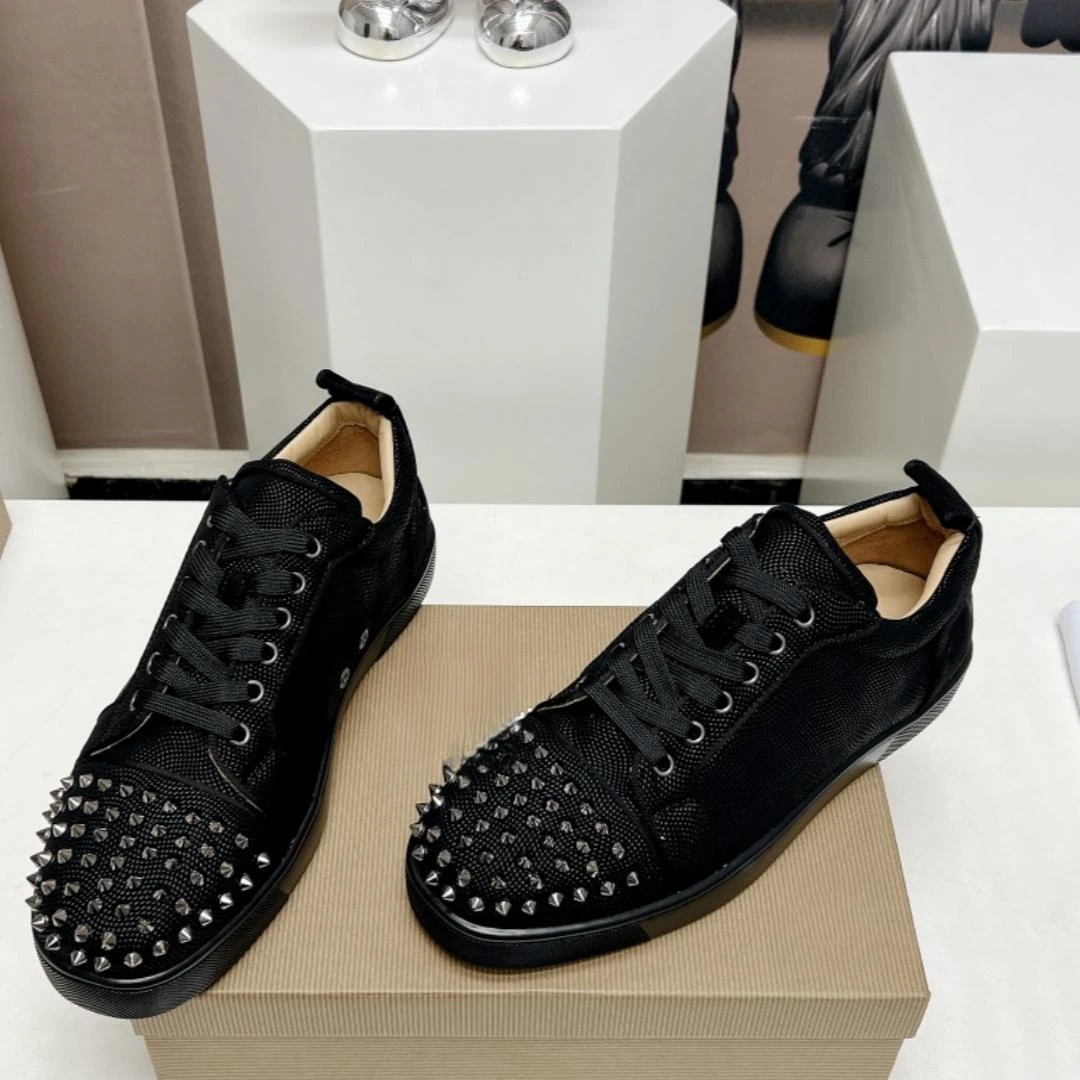 

Summer Cl Shoes Lace-up Low Top Men's Black Board Shoes Street Shot Silver Nails Fashion Design High Quality Women Flat Shoes