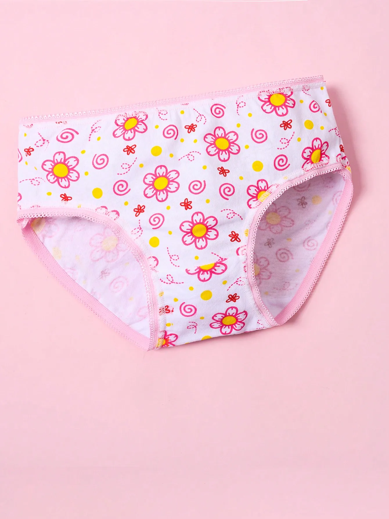 10 Random Outfits for Girls, Cute cartoon Underwear for All Seasons, Soft Triangle Underwear, Comfortable and Breathable Shorts