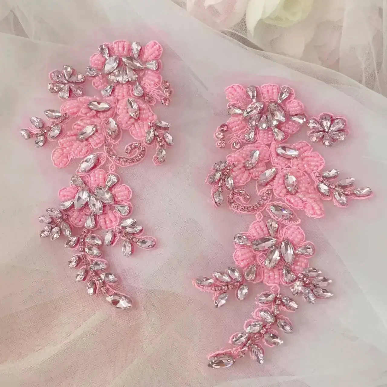 

Handsewn Rhinestone Flower for Wedding Dress,Rhinestones Coats, Mirrored Shoulders, DIY Patch, Glass Drill, Sparkling Flowers