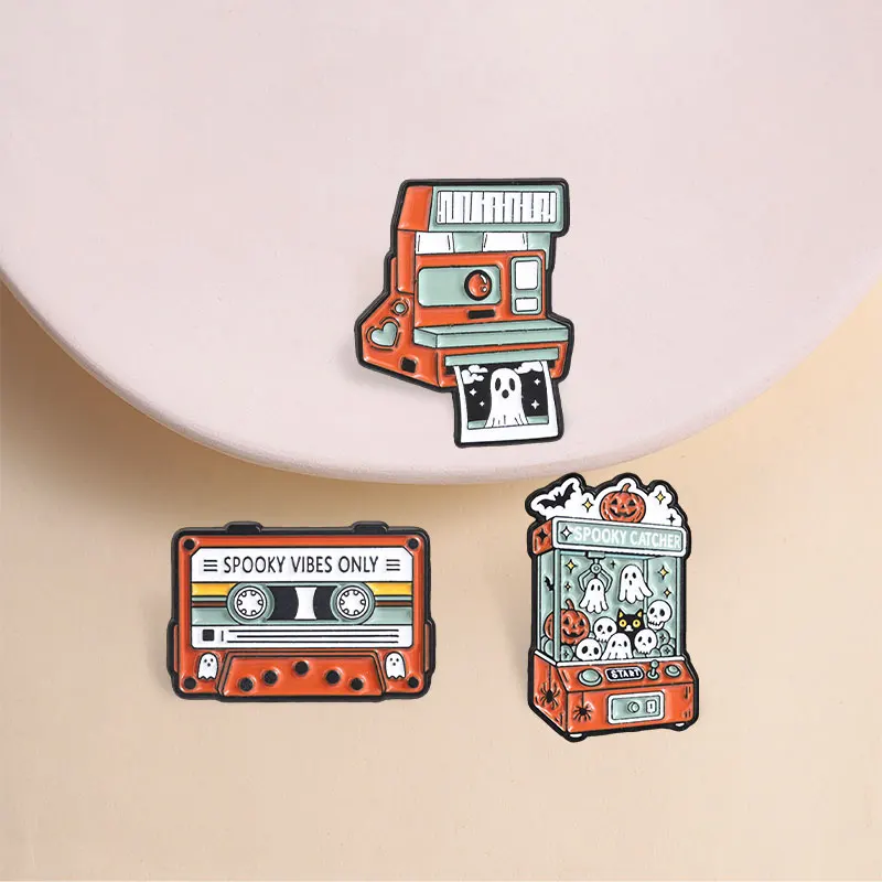 Retro Ghost Claw Machine Enamel Pin Vintage Cassette Camera Spooky Vibes Only Halloween Brooches Lapel Badge Jewelry Gifts