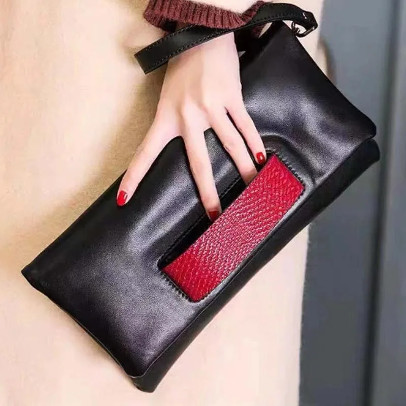 Fashion Genuine Leather Clutch Bag 2026 New Handheld Bag Feminine Style Fashion Soft Leather Envelope Purse Shoulder Bag