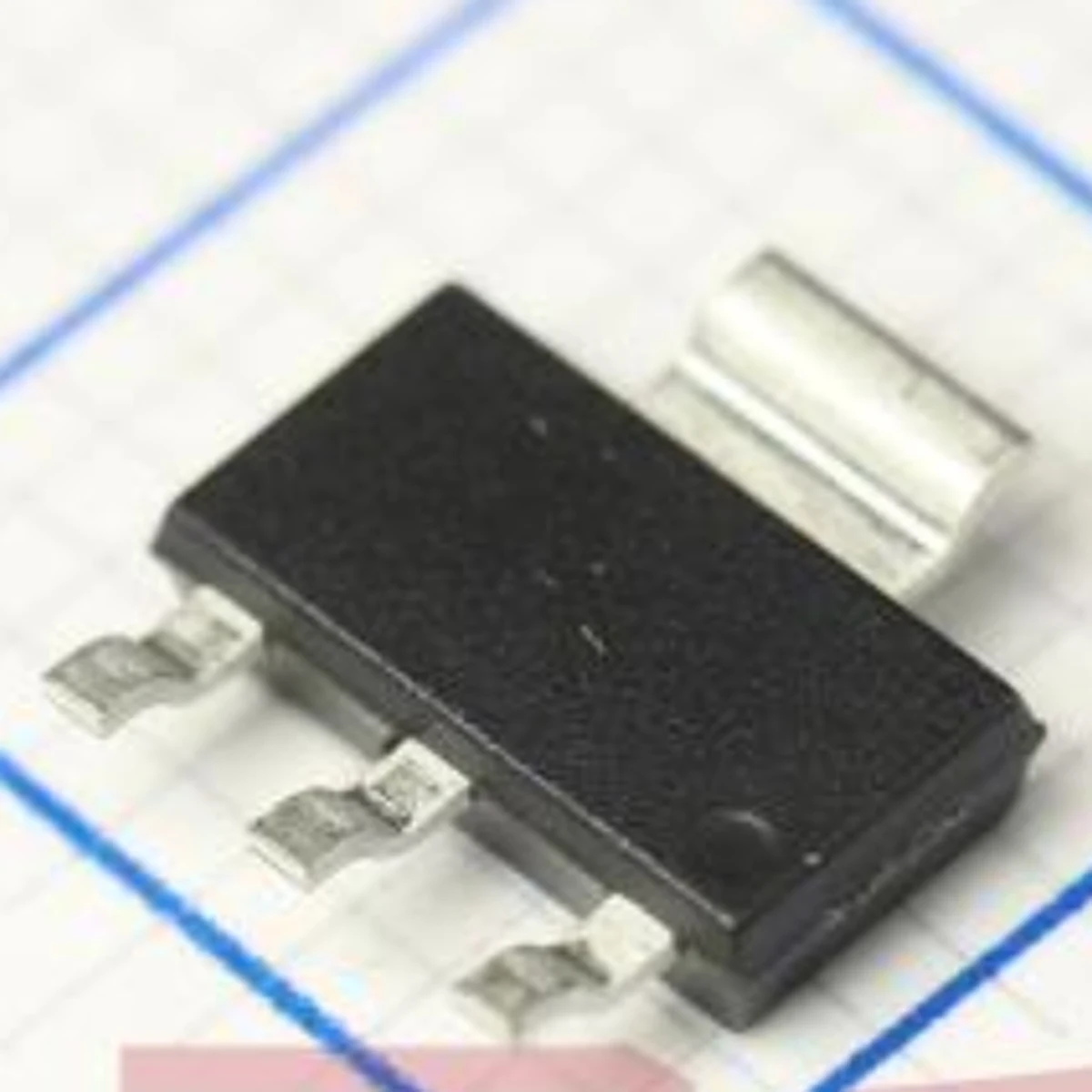 10PCS original FZT689B transistor BJT 2W 20V 3A NPN SOT-223-4: FZT689BTA