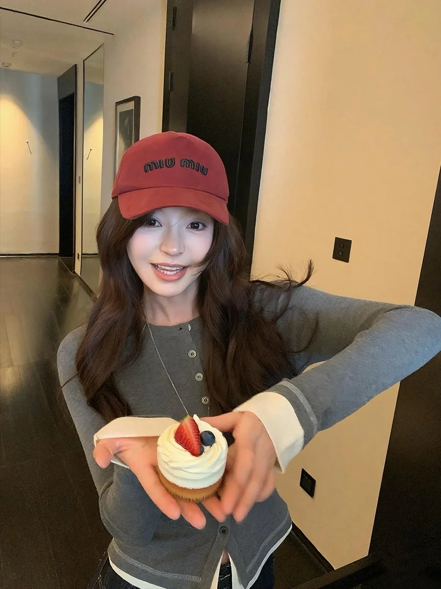 

Женский вязаный свитер MUKOK из мягкой шерсти с длинными рукавами, приталенный, с эффектом двухслойности, однотонный, на пуговицах, кардиган