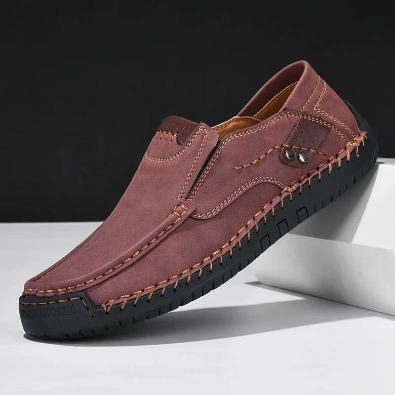 Sapatos de couro artesanais para homens, deslizamento confortável casual em mocassins planos, modelo ambulante, sapatos antigos