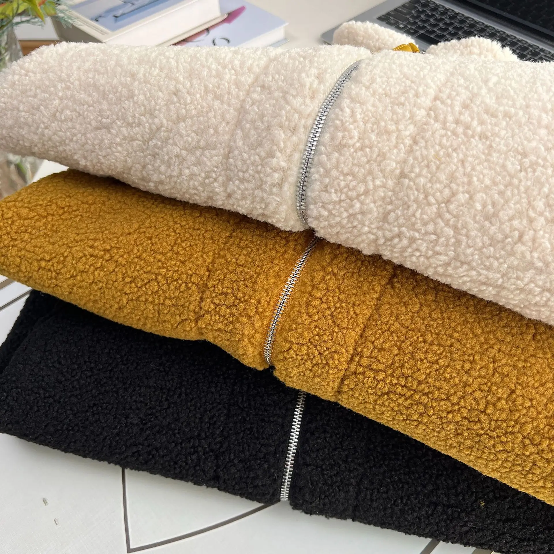 XXXXL Fashion Plus Size Woman Clothing Lamb Fleece Jacket 2025 Winter New Style Warm Thickened Stand Collar Coat 2596 - view 6