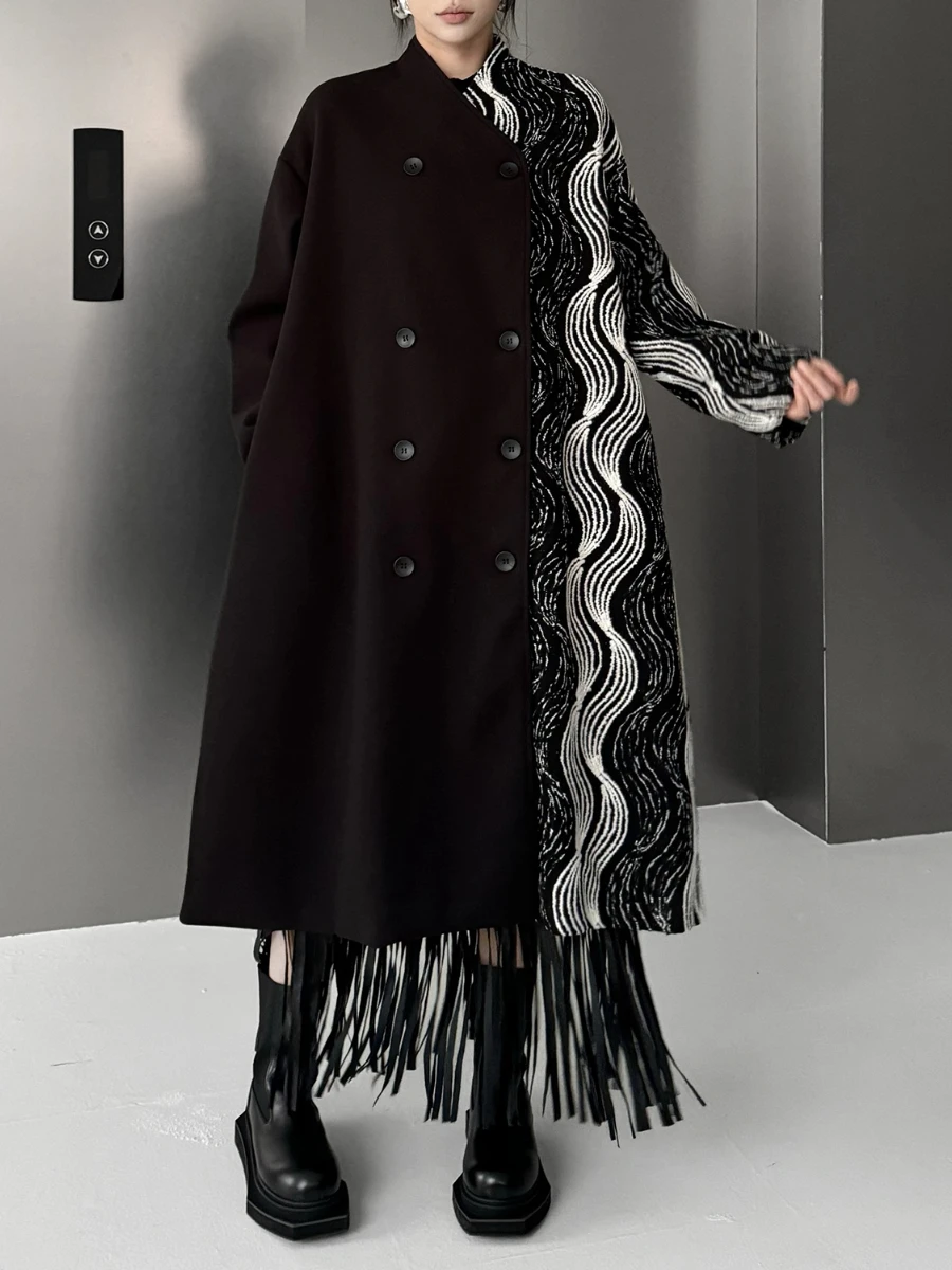 TWOTWINSTYLE Hit Color Loose Spliced Striped Fashion Coats for Women V Neck Long Sleeves Patchwork Double Breasted Coat Female
