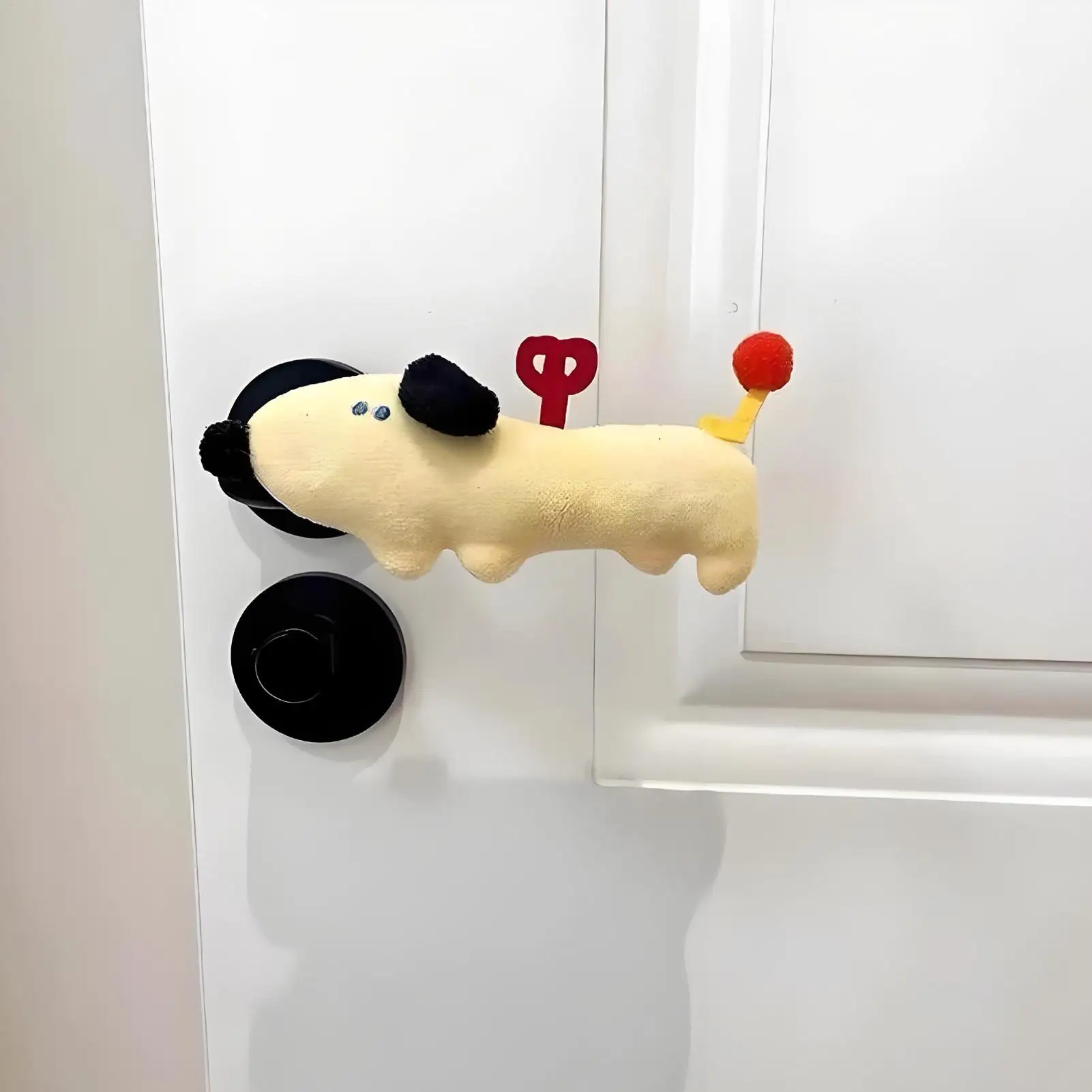 Door Knob Protector Cover Cute Dog Right Model Door Knob Cover Protective Sleeve For Adults Kids Elderly Winter Apartment